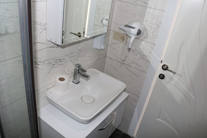 Room 19 of 25