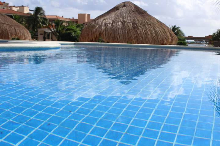 Pools & Facilities
