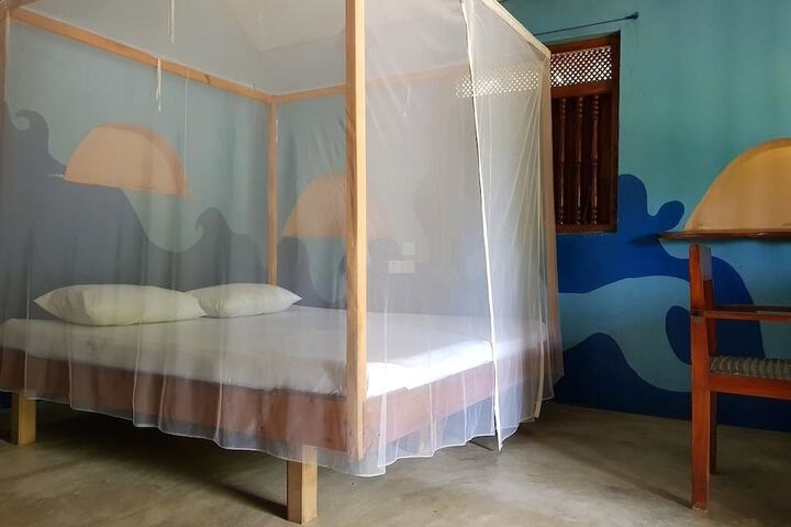 Room 6 of 24