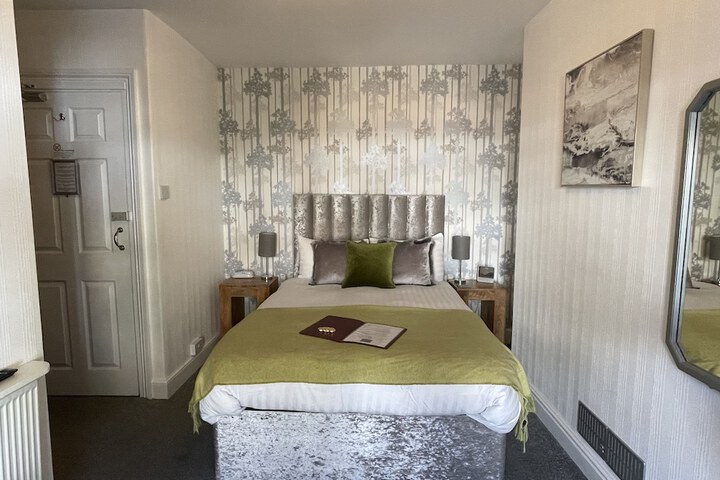 Room 26 of 60