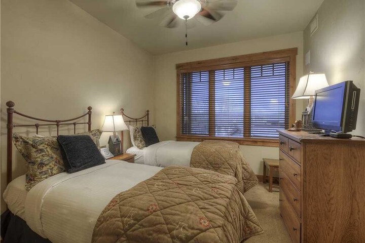 Room 2 of 54