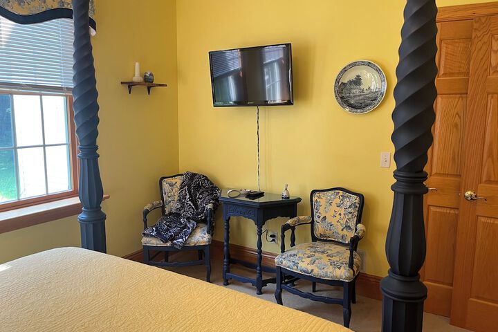 Room 8 of 48