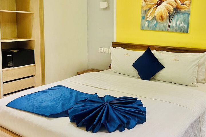 Room 19 of 42