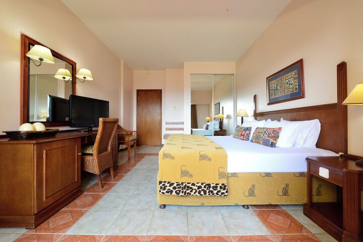 Room 51 of 276