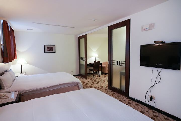 Room 15 of 35