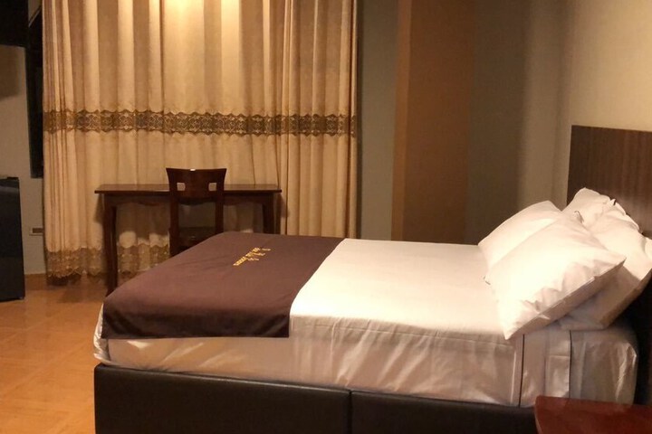 Room 12 of 42