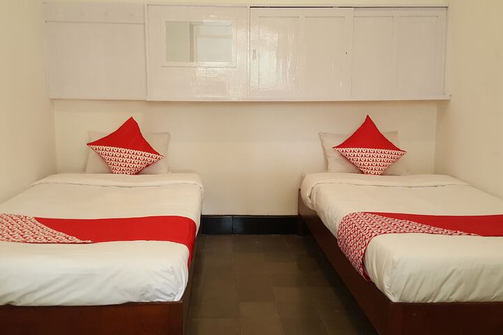 Room 11 of 50