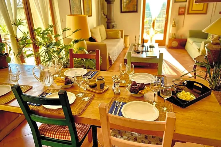 Dining 17 of 20