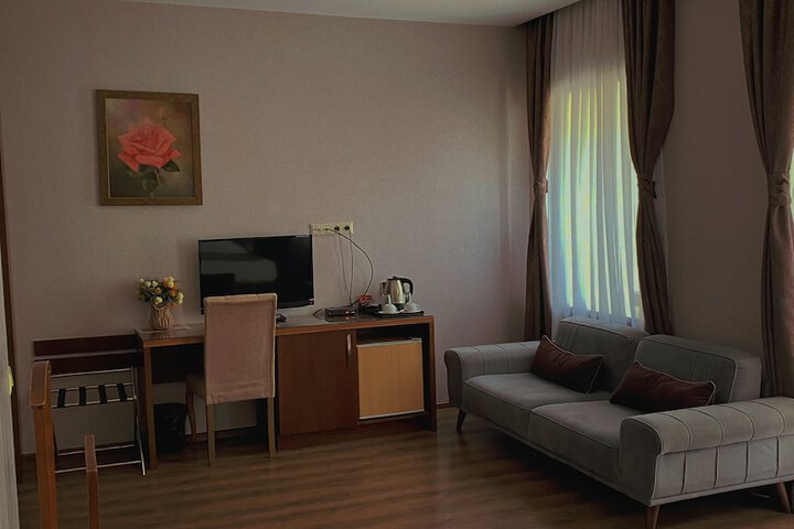 Room 16 of 50