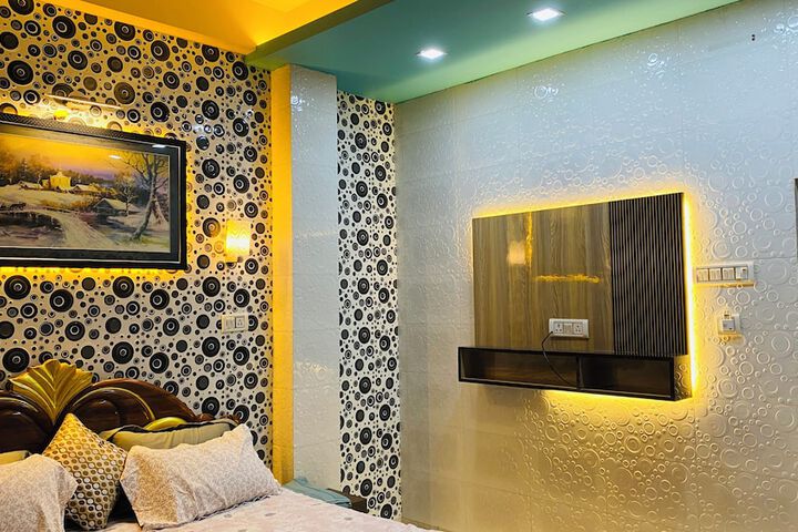 Room 52 of 101