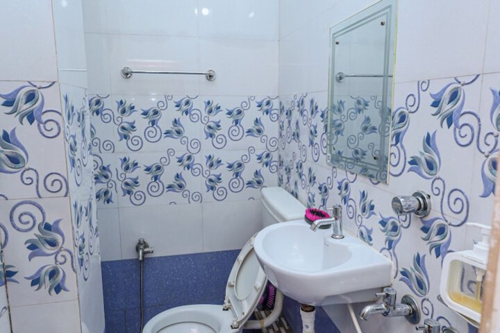 Room 16 of 24