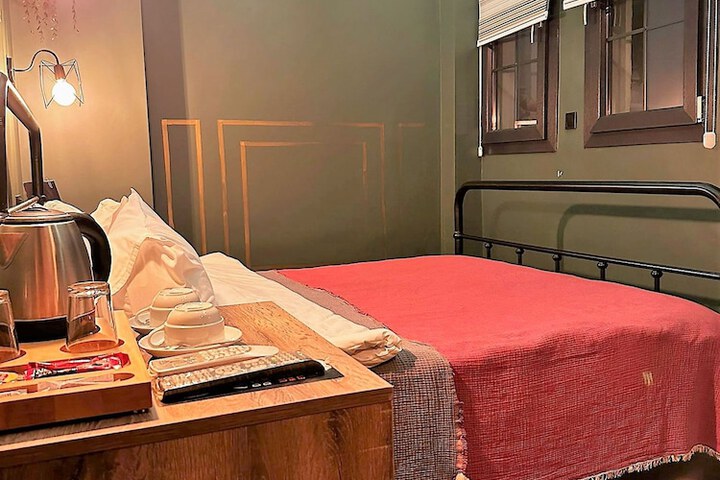 Room 23 of 58