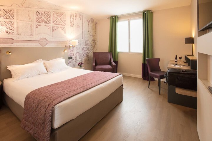 Hôtel Montbriand Antony in Antony