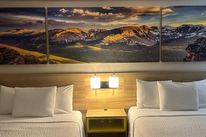 Room 13 of 35