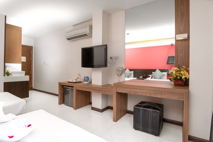 Room 35 of 70