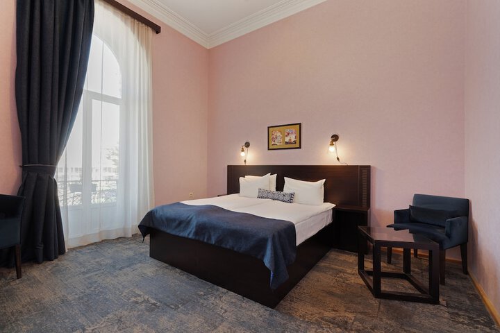 Room 47 of 71