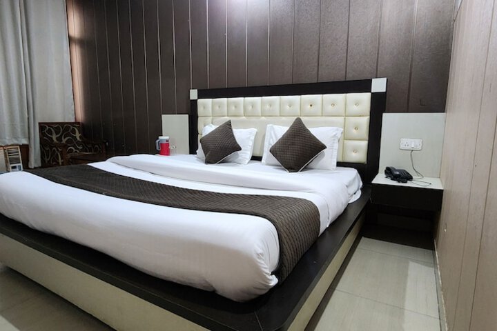Room 4 of 22