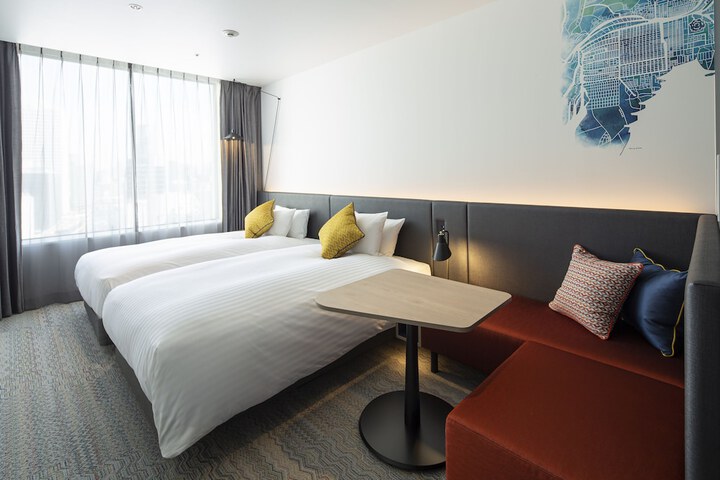 Room 38 of 100