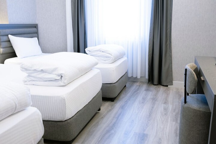 Room 8 of 21