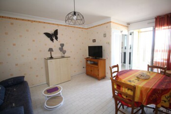 Room 9 of 20