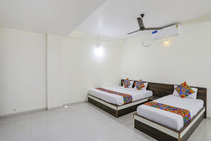 Room 9 of 22