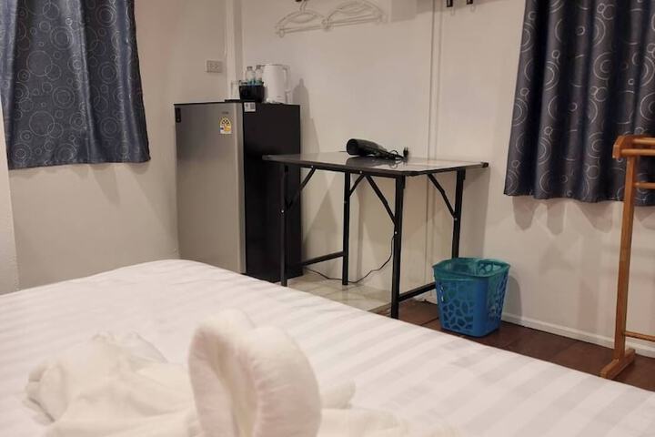 Room 37 of 106