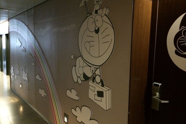Room 6 of 33