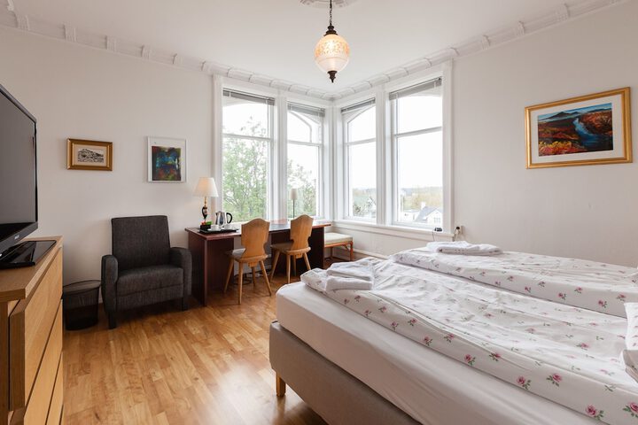 Room 12 of 61