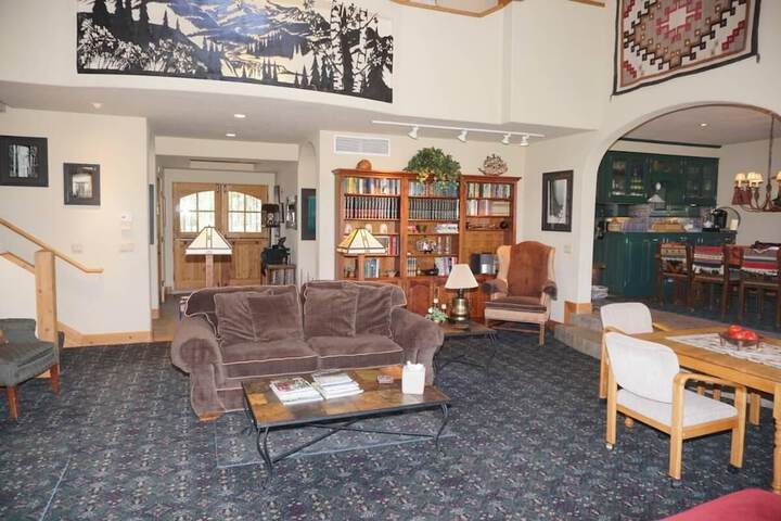 Room 11 of 23