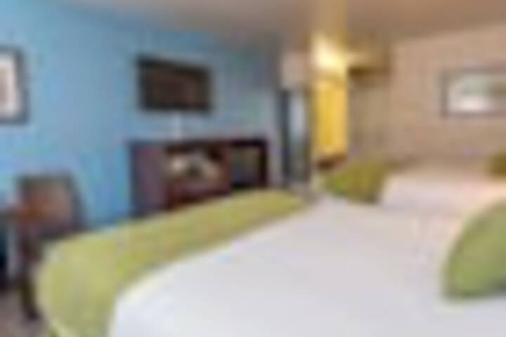Room 32 of 114