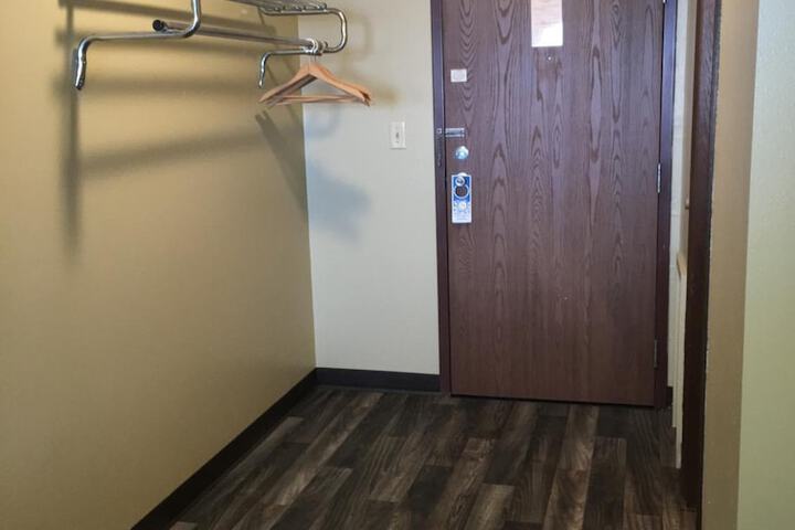 Room 13 of 31