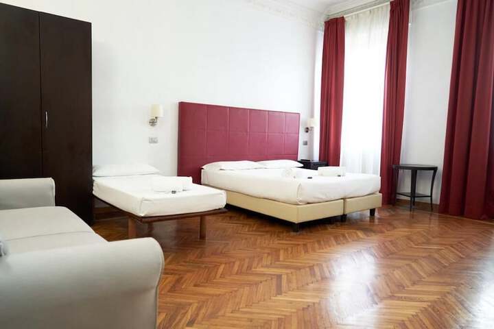 Room 10 of 19