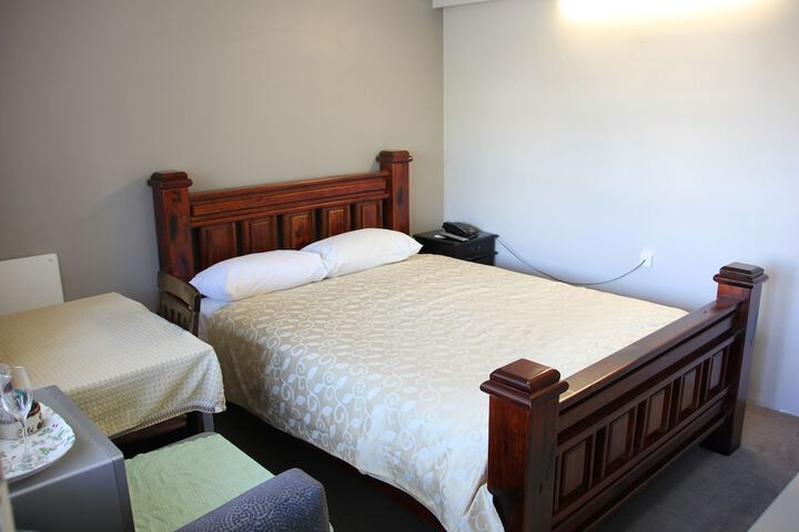 Room 9 of 24