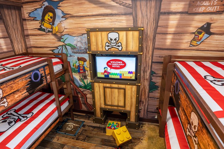 Room 22 of 54