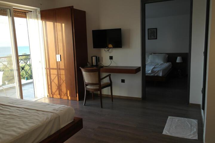 Room 16 of 45