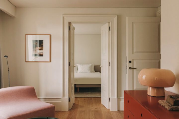 Room 53 of 186