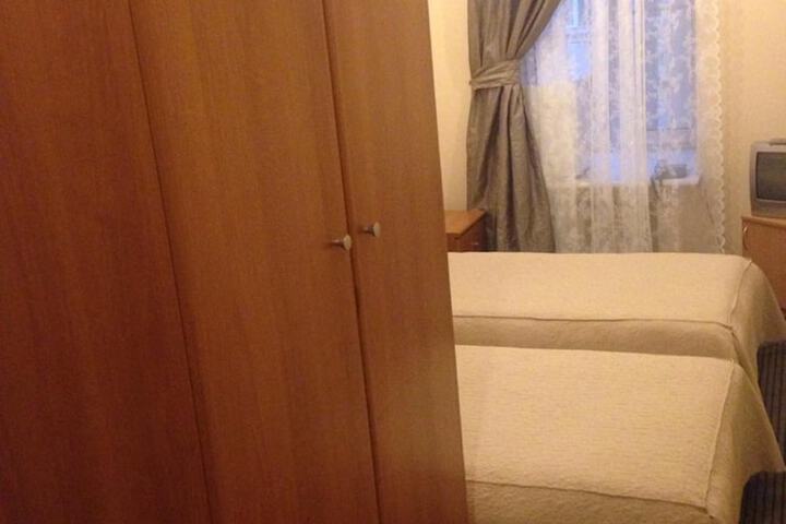 Room 16 of 31