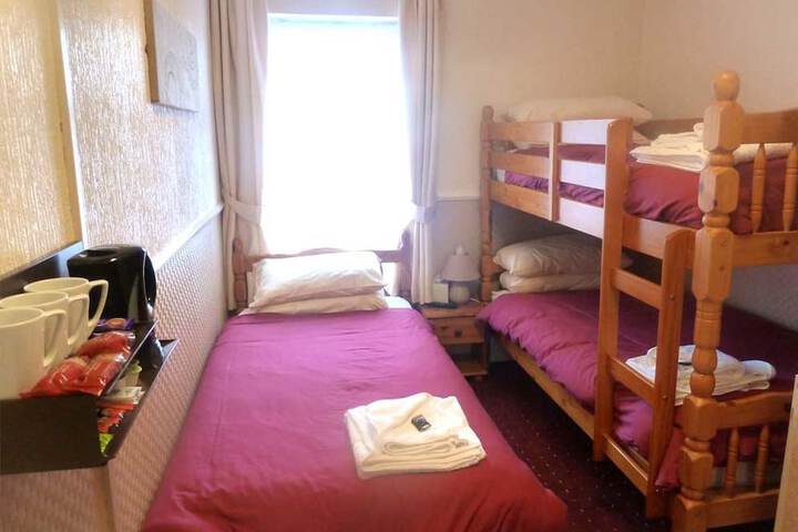 Room 8 of 35