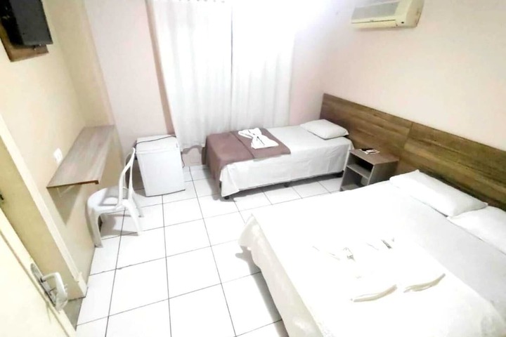 Room 11 of 23