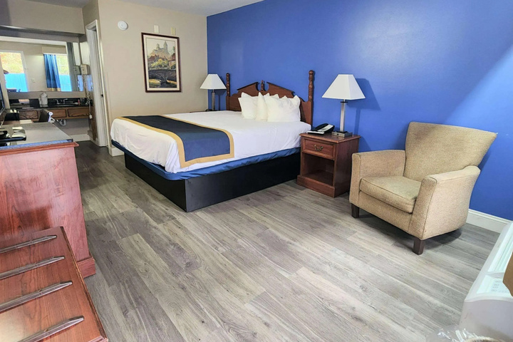 Room 3 of 13