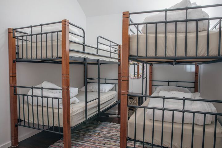 Room 7 of 105