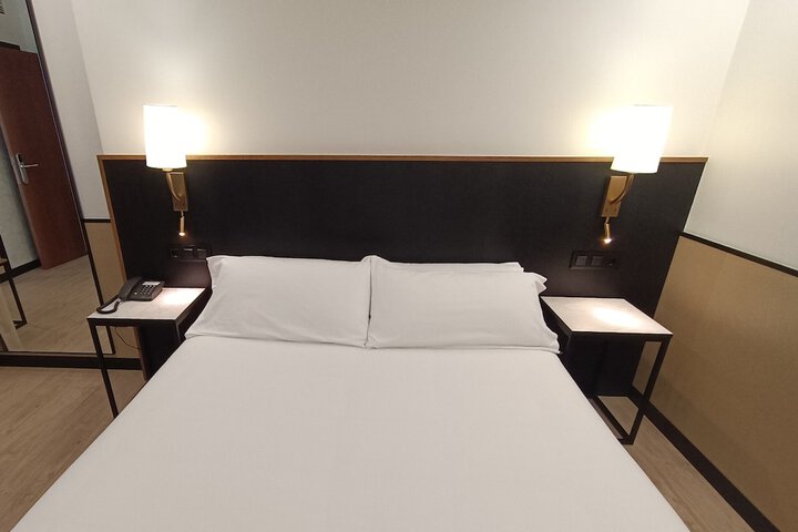 Room 25 of 105