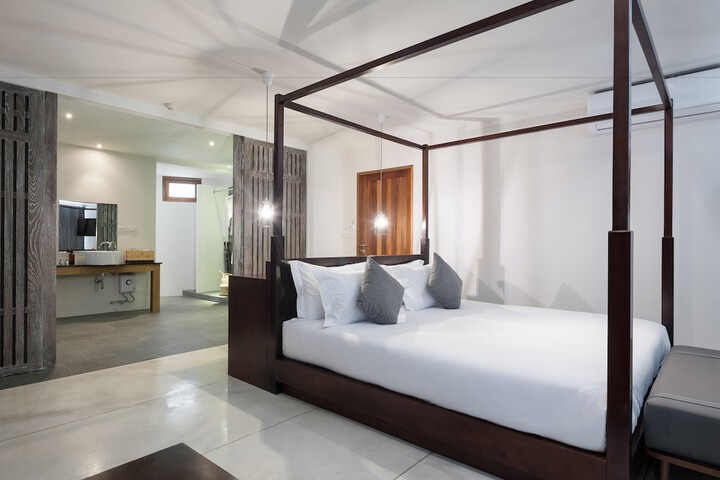 Room 36 of 148