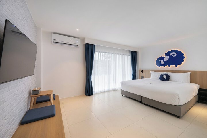 Room 20 of 106