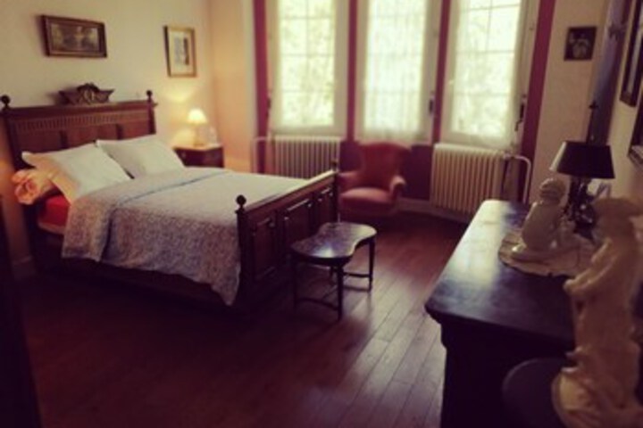 Room 85 of 106