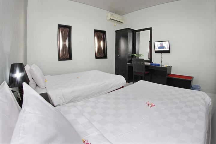 Room 13 of 26