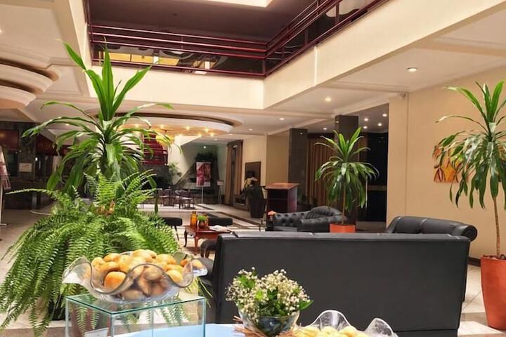 Ballroom/Hall 60 of 67