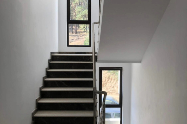 Room 12 of 21
