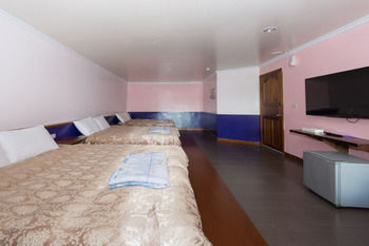 Room 38 of 65