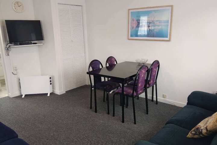 Room 8 of 43